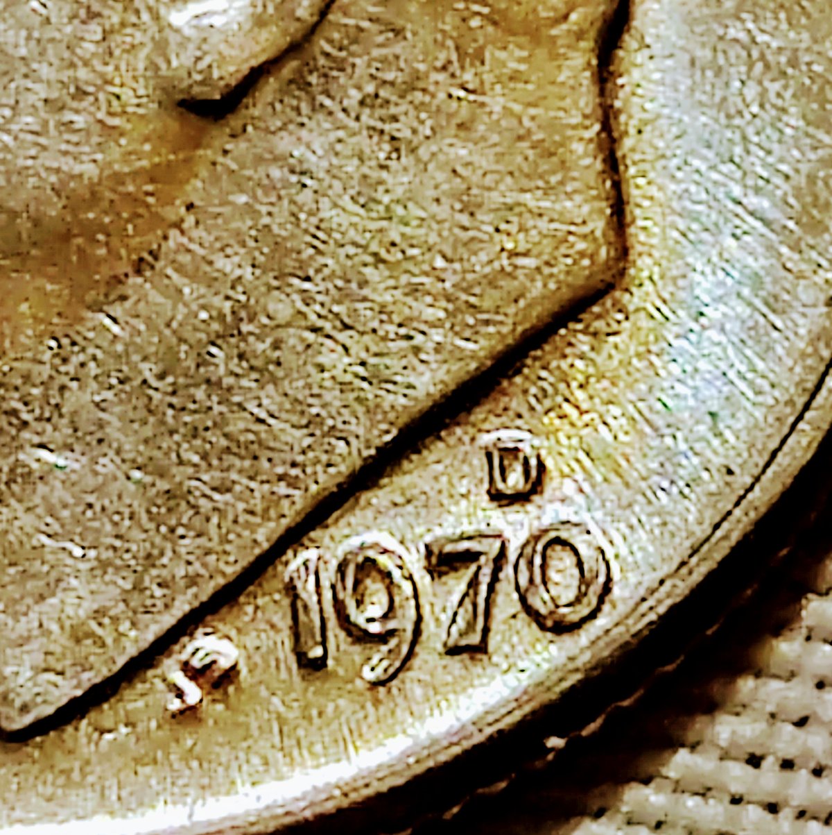 1970-D-Roosevelt-Dime-It-Looks-Like-It's-Doubled-On-The-Date-In-God-We-Trust